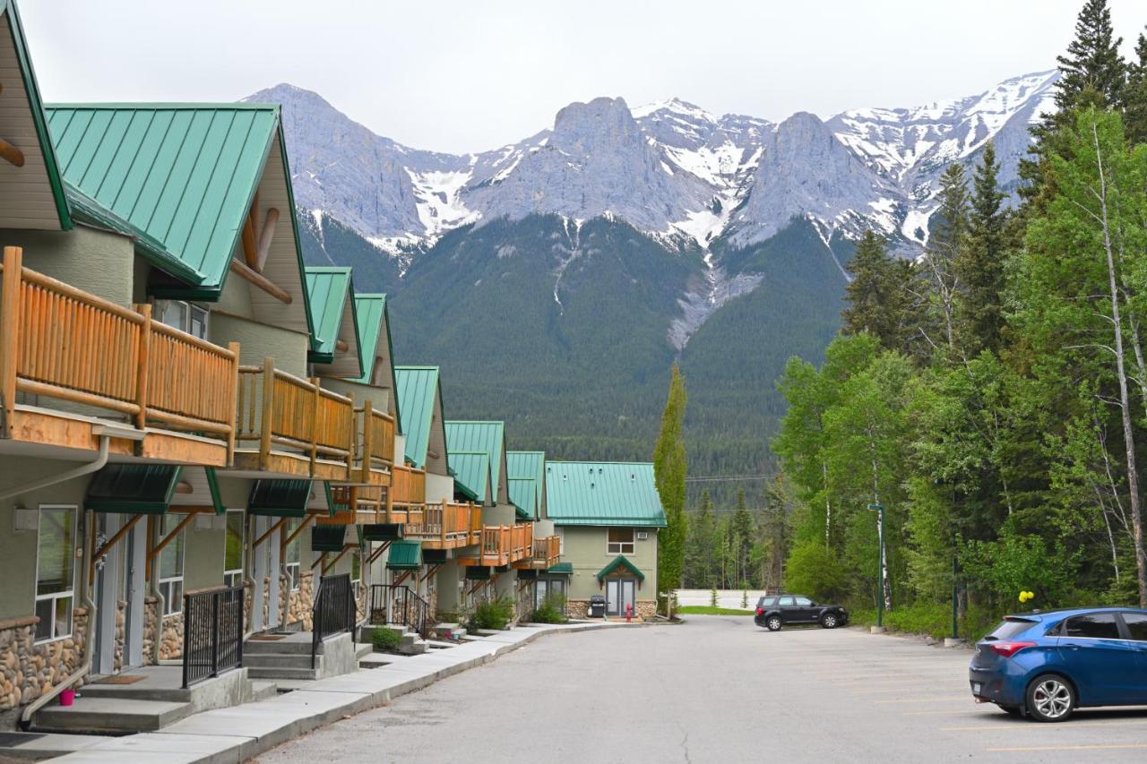 Banff Woods Lodge Canmore Dış mekan fotoğraf