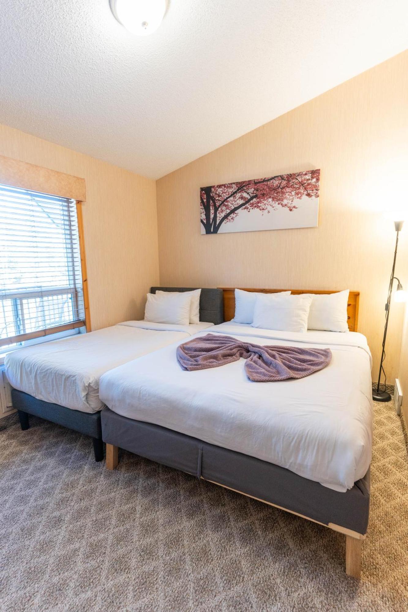 Banff Woods Lodge Canmore Dış mekan fotoğraf